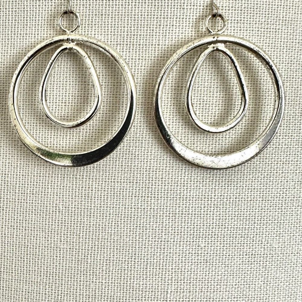 Silver tone Circle earrings